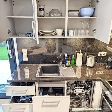 Belair New 1br W/ Balcony+garage *